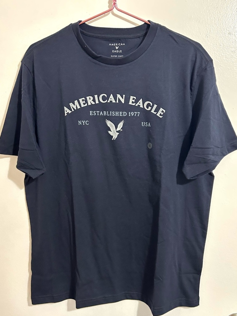 NWT Men’s American Eagle Short Sleeve Tee with Graphic Logo, Size Large